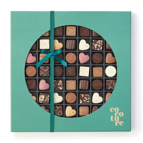 49 stykker fyldte chokolader i grøn Cocoture æske (440g) - TILBUD