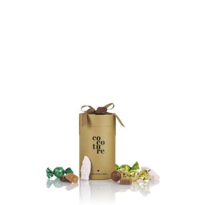 Cocoture fyldte chokoladekugler, konfektstykker og skum julemænd i guld gaverør - 250g