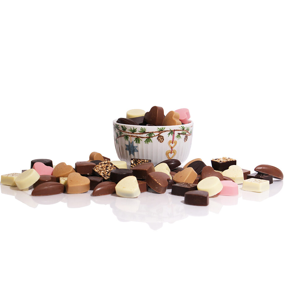 Juleskål fra Hammershøi Kähler og fyldte chokolader - TILBUD